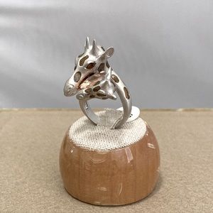 Beautiful Giraffe Ring - Size 8